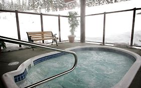 Cahilty Lodge Sun Peaks 4*